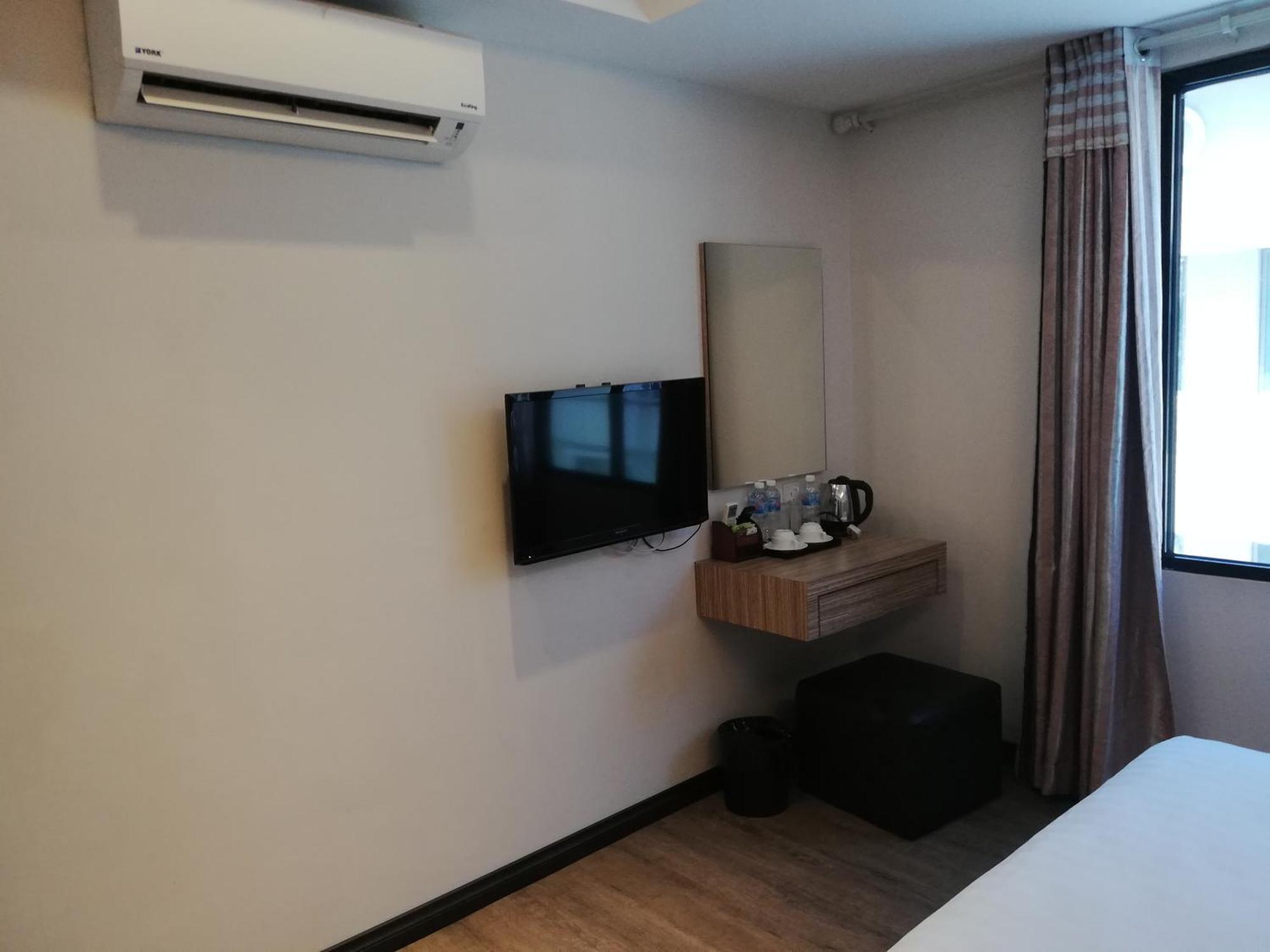 Ease Hotel Kota Kinabalu Exterior photo