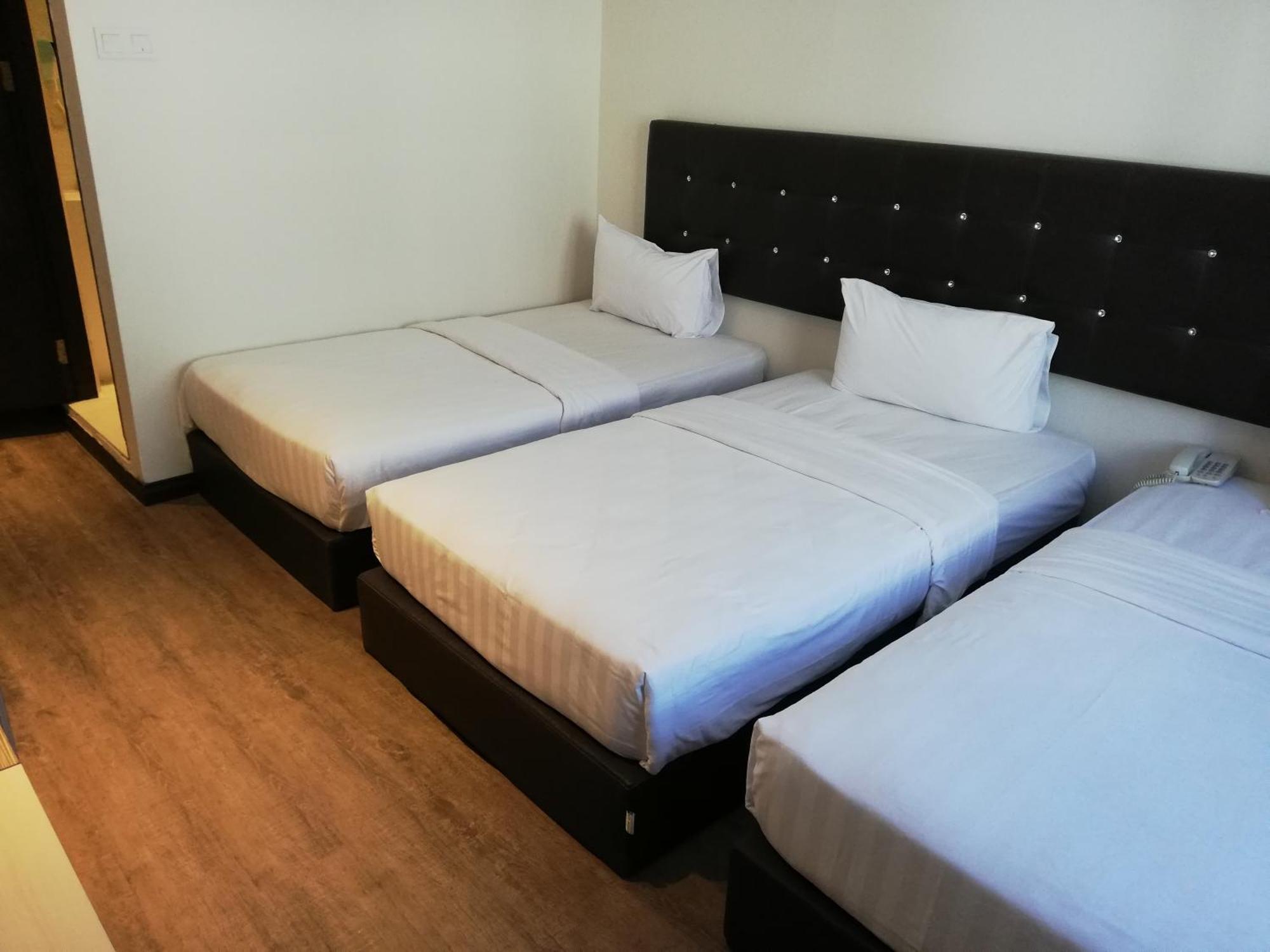 Ease Hotel Kota Kinabalu Exterior photo