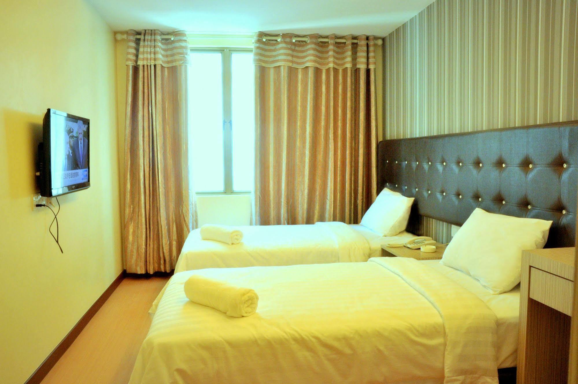 Ease Hotel Kota Kinabalu Exterior photo